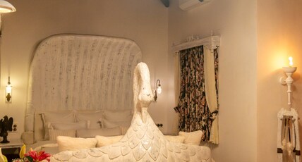 Calizz Room Type - OPULENT AVIAN SUITE