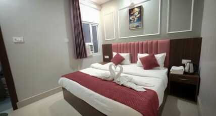 Hotel Shri Ji Palace @ Har Ki Pauri Road Room Type - Executive Room