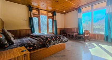 MOKSHA WOODHOUSE Room Type - DELUXE ROOM WITH MOUNTAIN VIEW