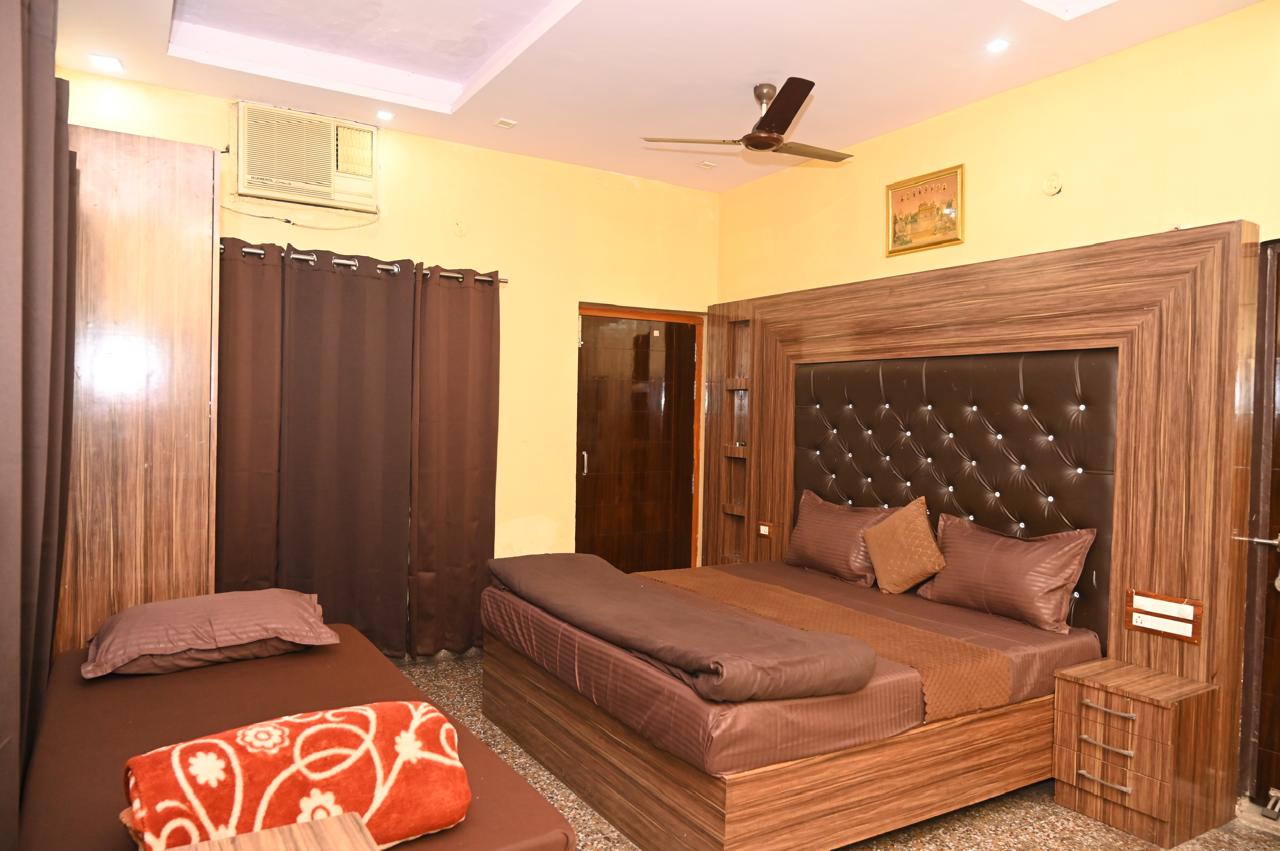 Hotel Vills Guest House - Tap to explore photos