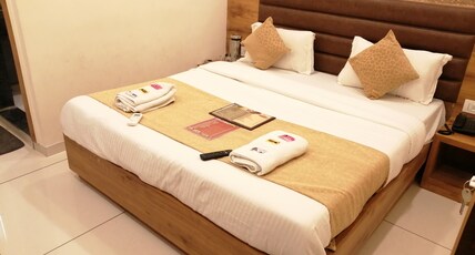Hotel Golden City Room Type - Deluxe Ac Room