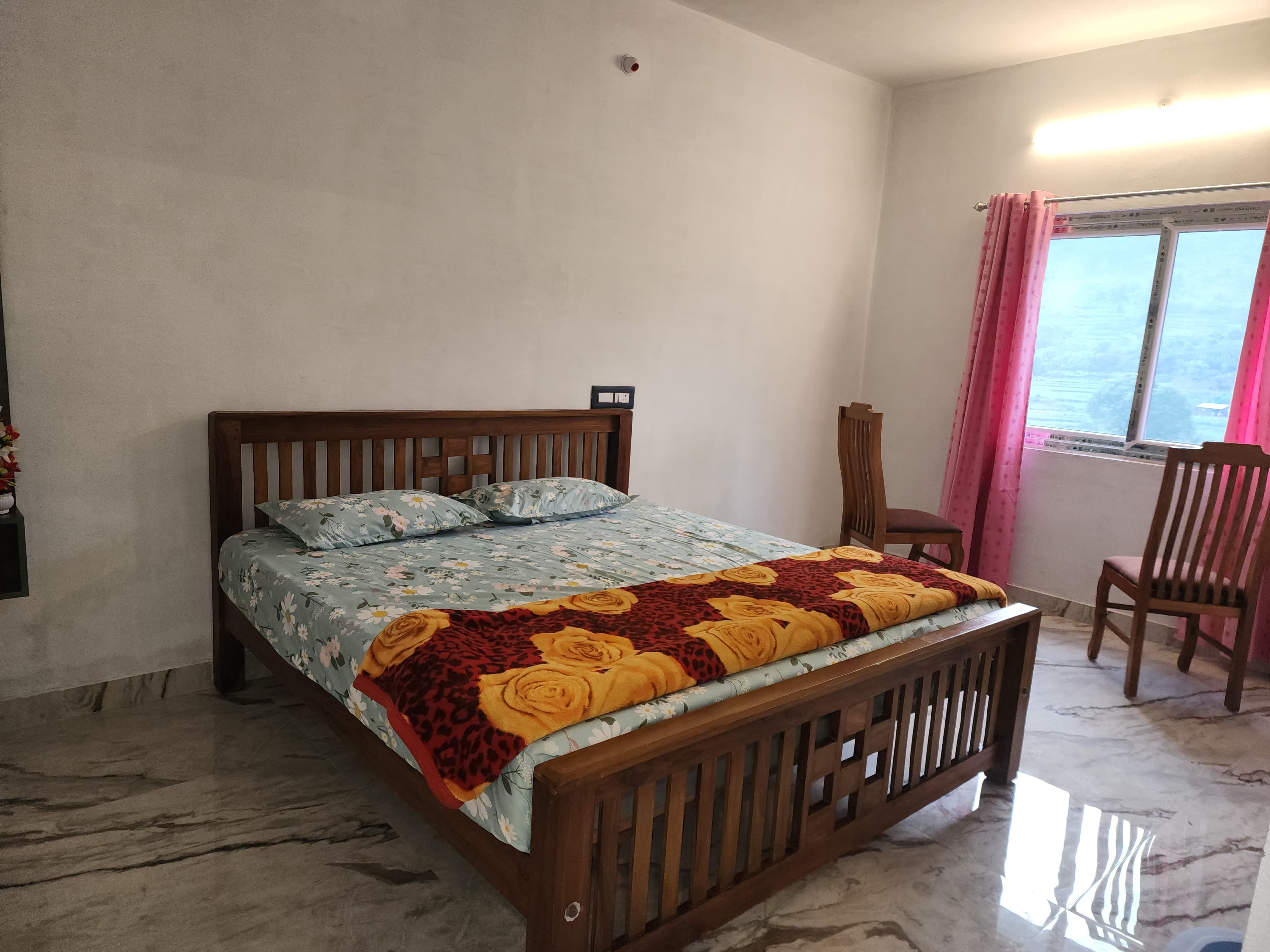 Brooklyn Homestay - Tap to explore photos