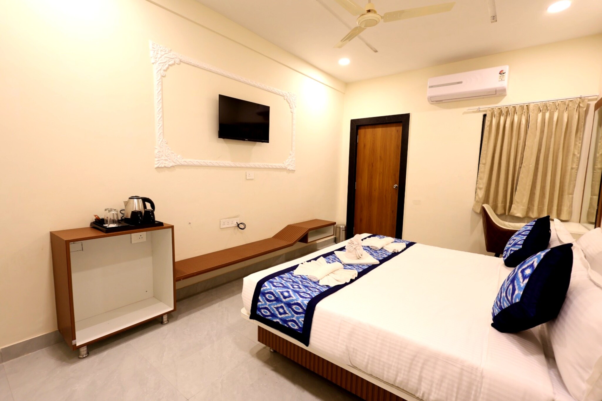 Hotel Mount View Inn - Tap to explore photos