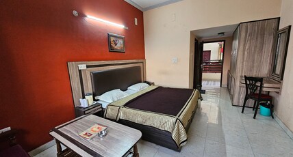 Hotel Shikhar & Restaurant Room Type - Deluxe Room with Balcony