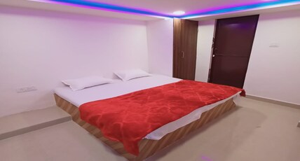 Hotel Hot Drop The Cafeteria, Pandri Main Road Room Type - NON AC ROOM