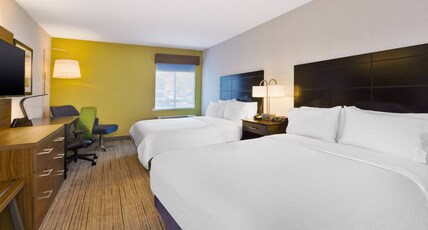 Holiday Inn Express WALDORF Room Type - 1 Queen Bed Standard Comm Accessible