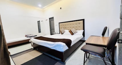 Chandravilla Stay Rooms Restaurant Room Type - Standard Family Room (2 Double Bed) Chandravilla Stay Rooms Restaurant Room Type - Standard Family Room (2 Double Bed)