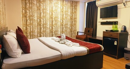 Offbeat CCU on EM Bypass Room Type - Deluxe Room