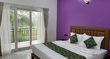 Green View Morjim Room Type - Super Deluxe Room with Private Balcony