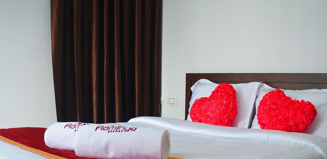 Flamingo Resort - Tap to explore photos