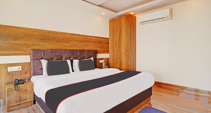 Super Collection O amar hotel Room Type - Deluxe