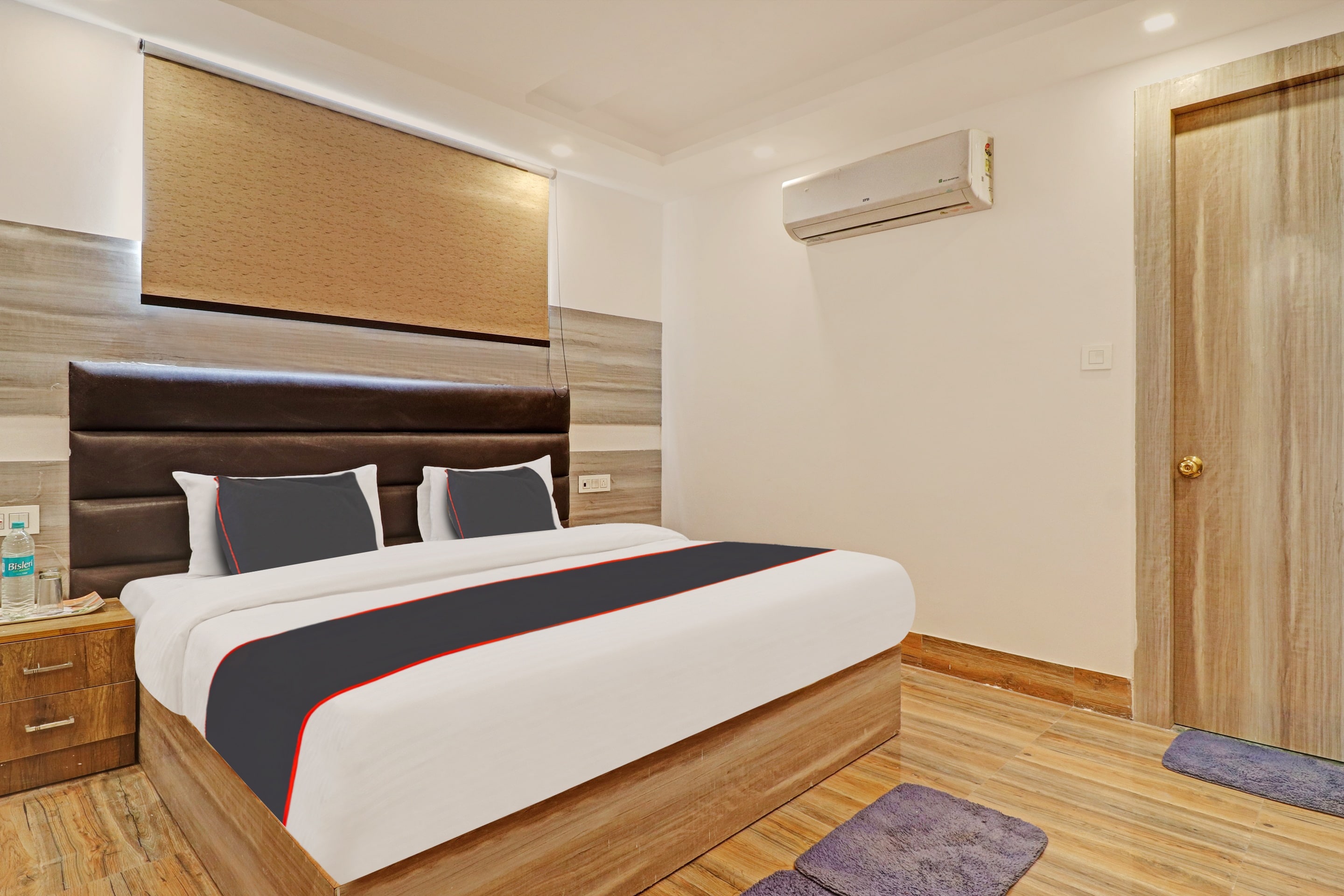 Super Collection O amar hotel - Tap to explore photos