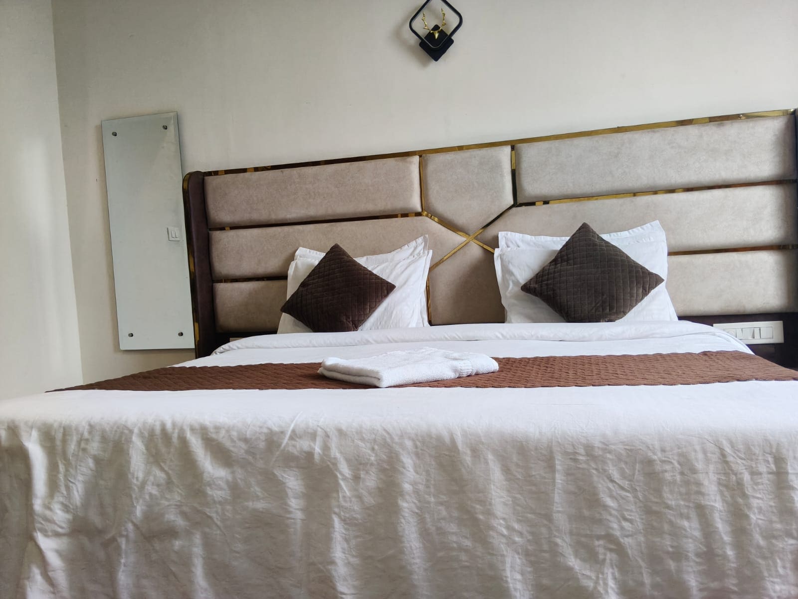 Hotel Royals, Zirakpur - Tap to explore photos