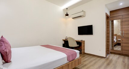 HOTEL PEPPER Room Type - Super Deluxe Room