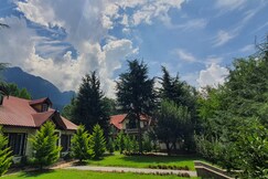 Souls Abode | ENTIRE 5BR Villa |Family Stay near Dal Lake