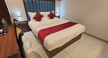 HOTEL OCEAN RESIDENCY Room Type - Standard AC Room