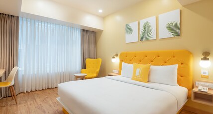 Bloom Hotel - DLF Road Gachibowli Room Type - Standard King