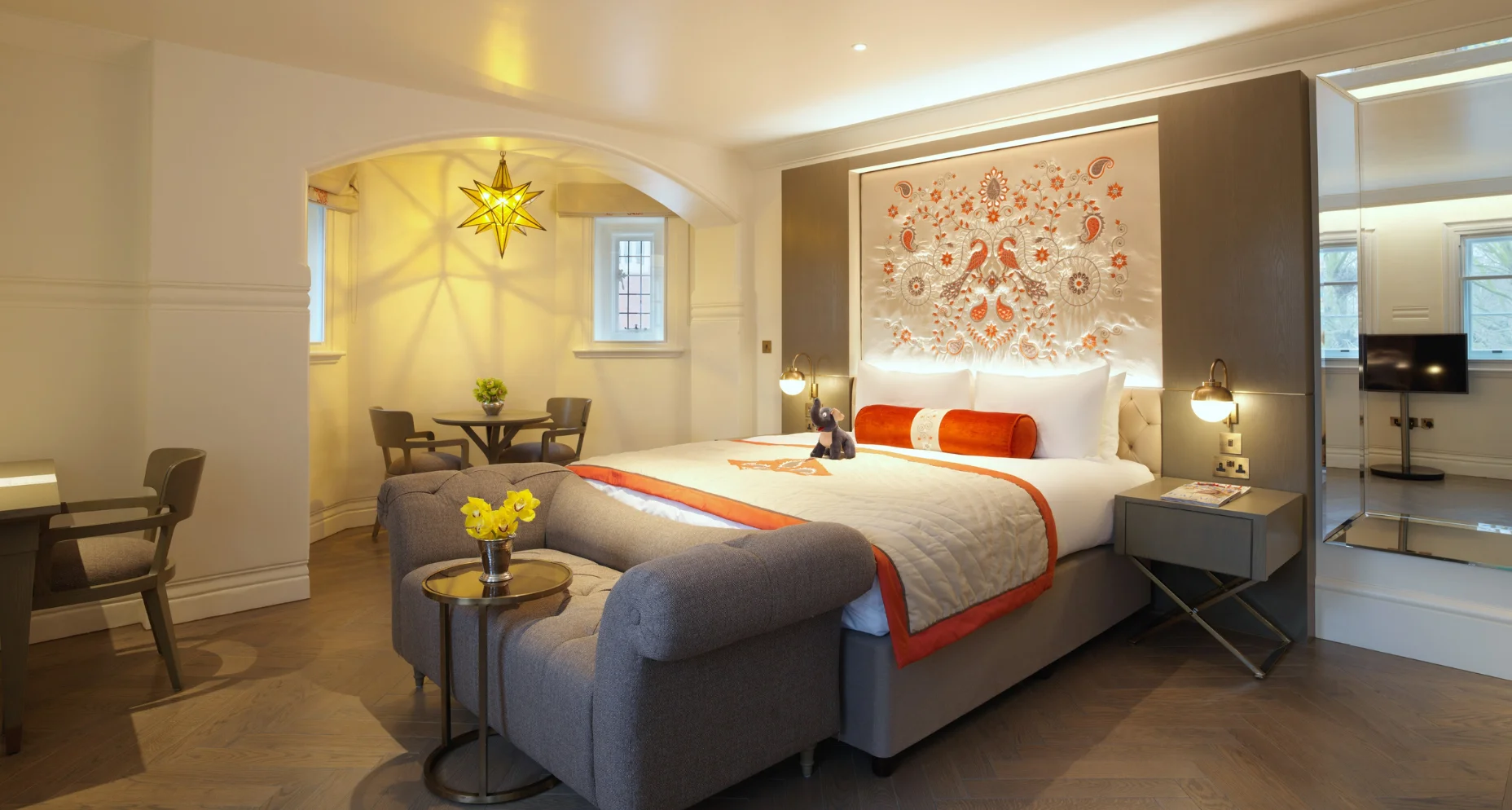 The Lalit London Room Type - Mountford Suite