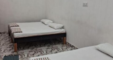 Shiv Ganga Home Stay.. Room Type - Bedroom 3