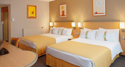 Holiday Inn CALAIS Room Type - 2 Double Standard