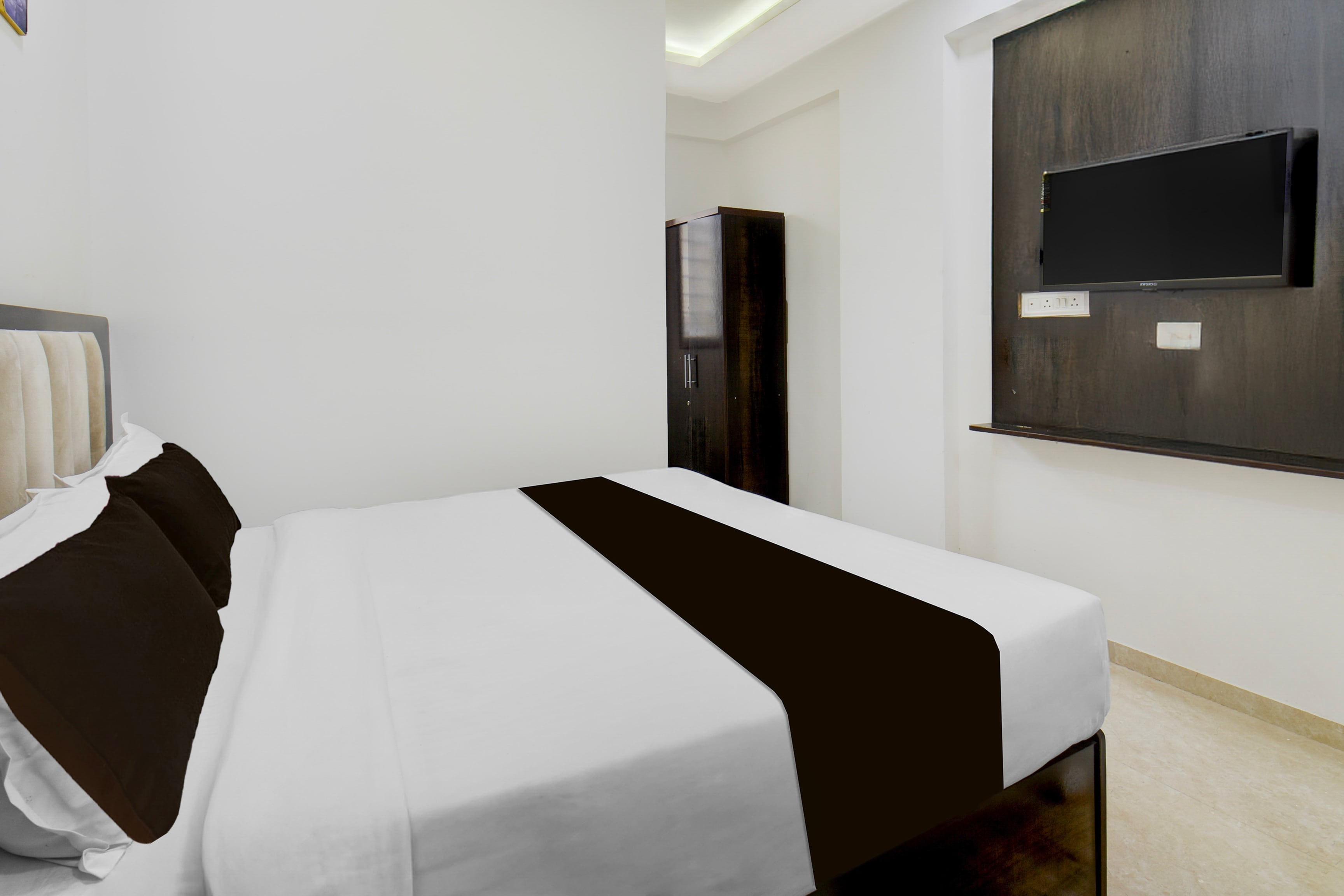 Super Townhouse Pimple Nilakh Pune - Tap to explore photos