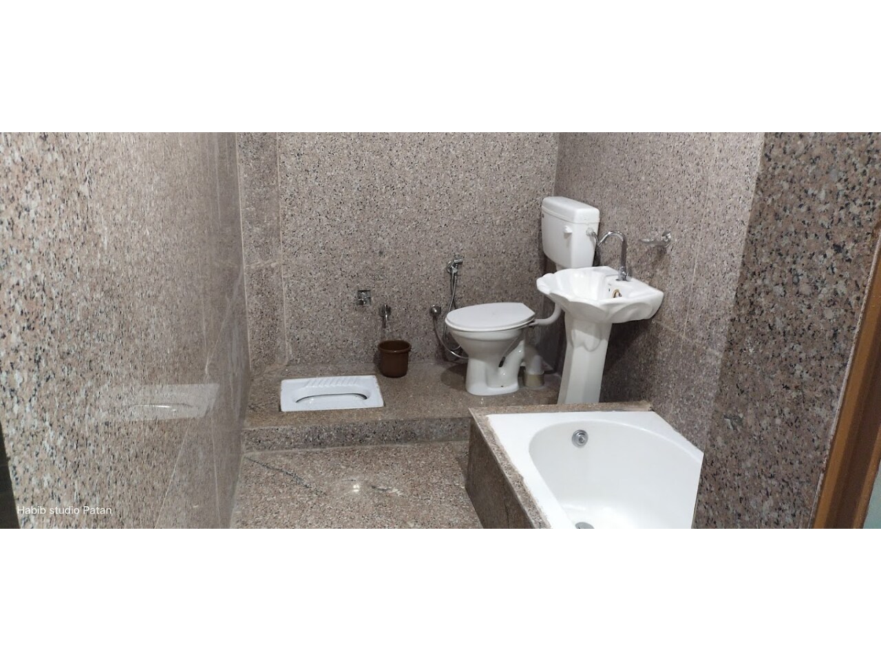 Hotel Kotputli - Tap to explore photos