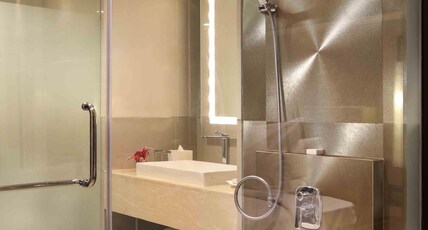 GRAND MERCURE MAHA CIPTA MEDAN Room Type - Premiere Room with 2 Single Beds