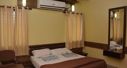 Hotel Megharaj Room Type - Double AC Room