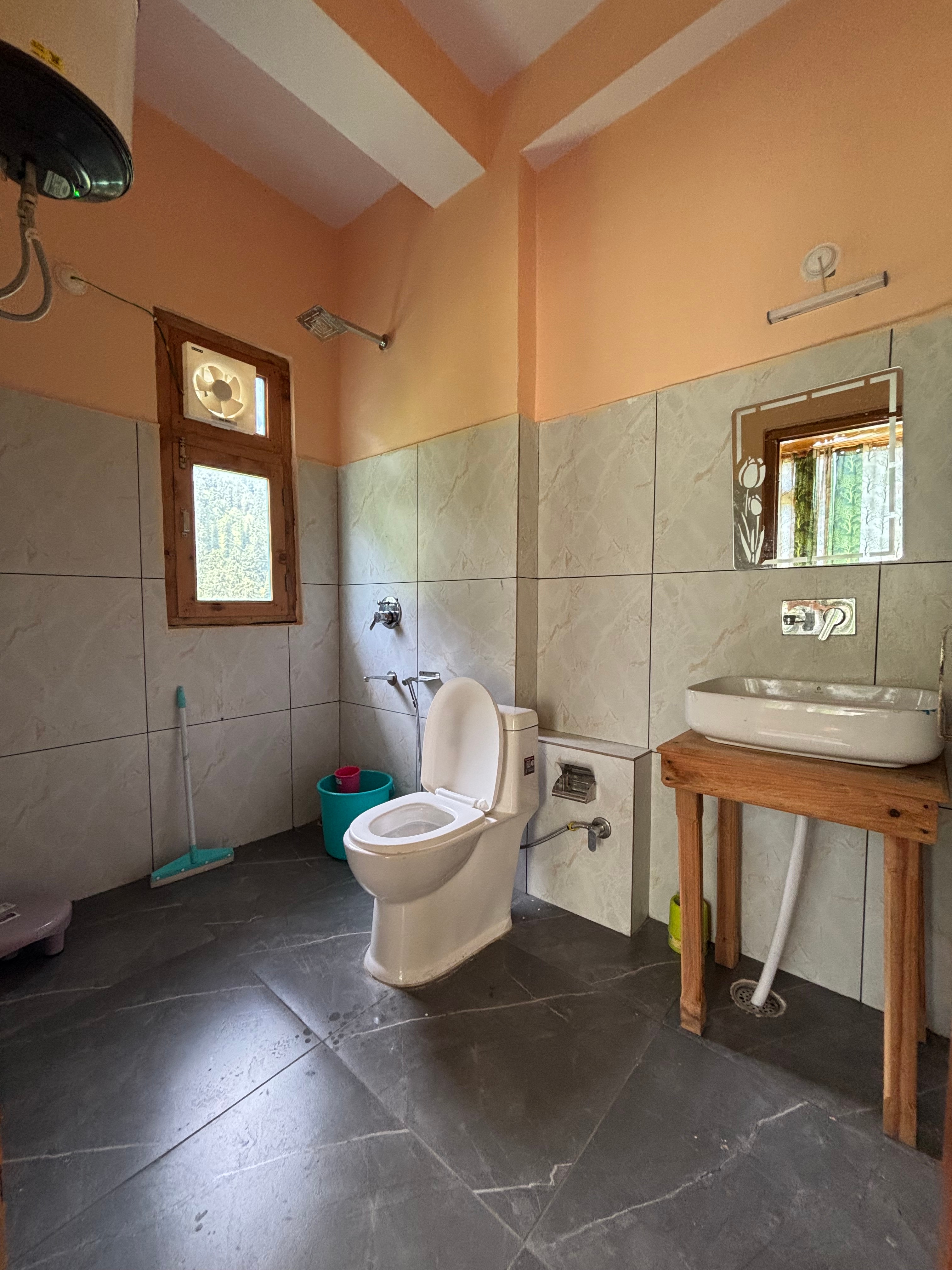 Venkys Homestay - Tap to explore photos