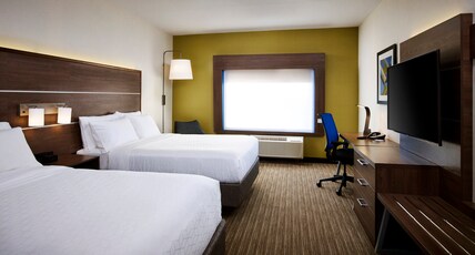 Holiday Inn Express Sarnia - Point Edward Room Type - 2 Queen Beds Standard Day Bed
