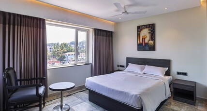 Ariya Nivaas - A Vegetarian Hotel Room Type - Super Deluxe Room - AC