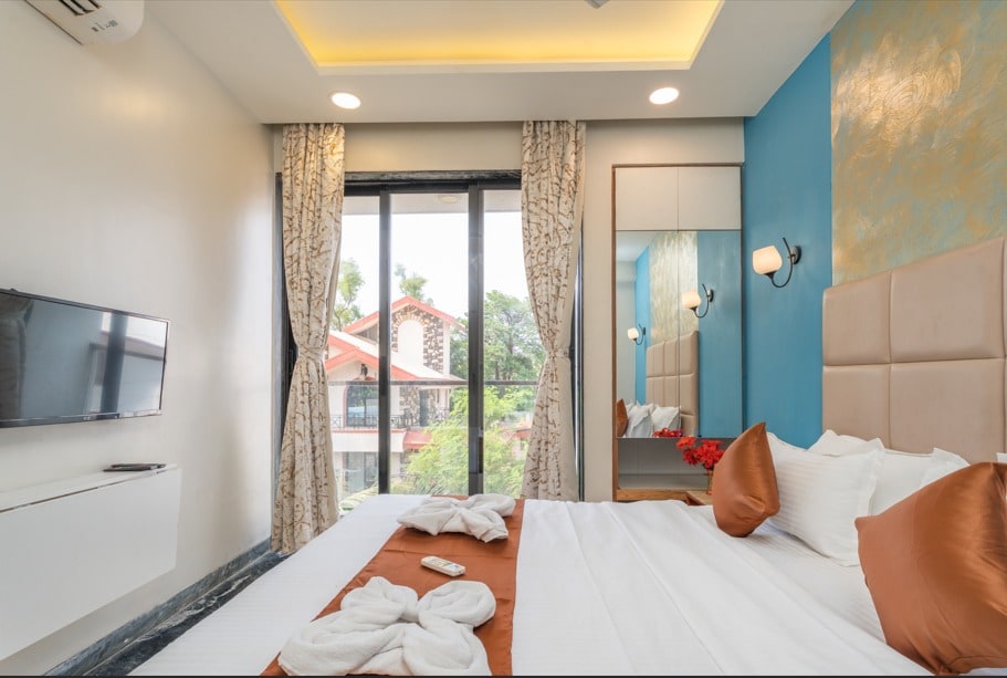 Treeo Resort Lonavala Pure Veg & Lawn - Tap to explore photos