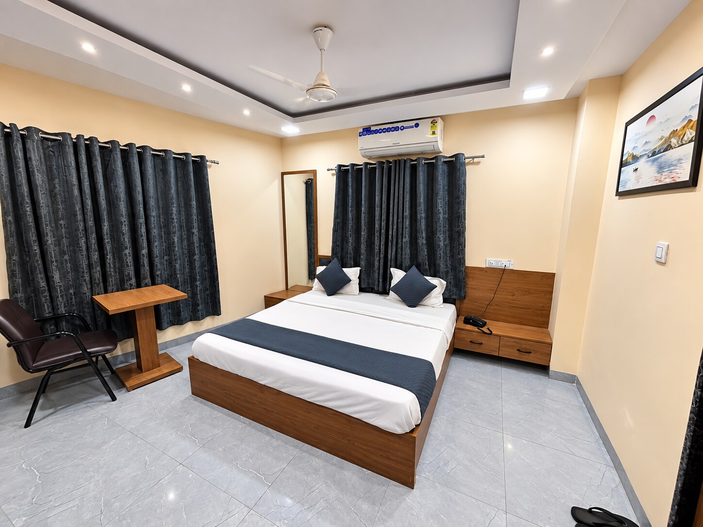StayGuru Hotel Paradise Inn - Tap to explore photos
