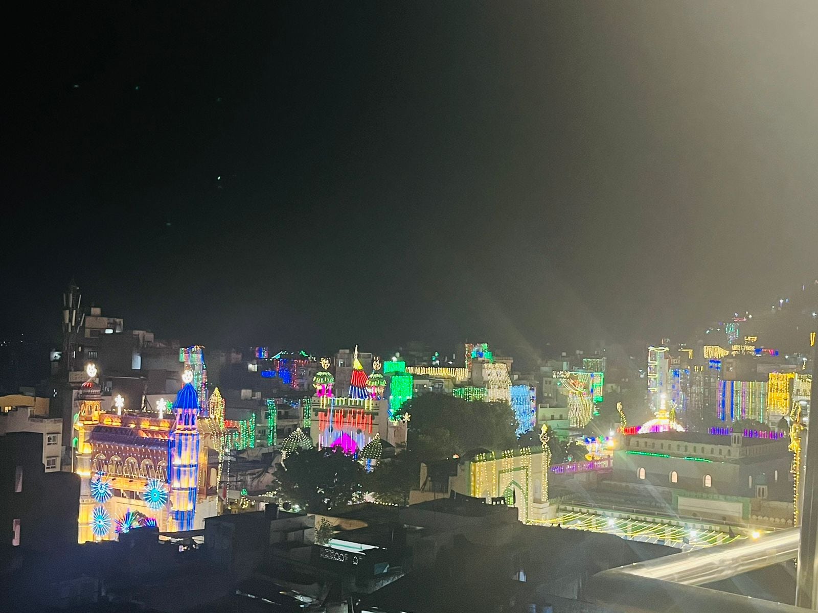 HOTEL MADNI ROYALE (50 Mtrs from Dargaah) - Tap to explore photos