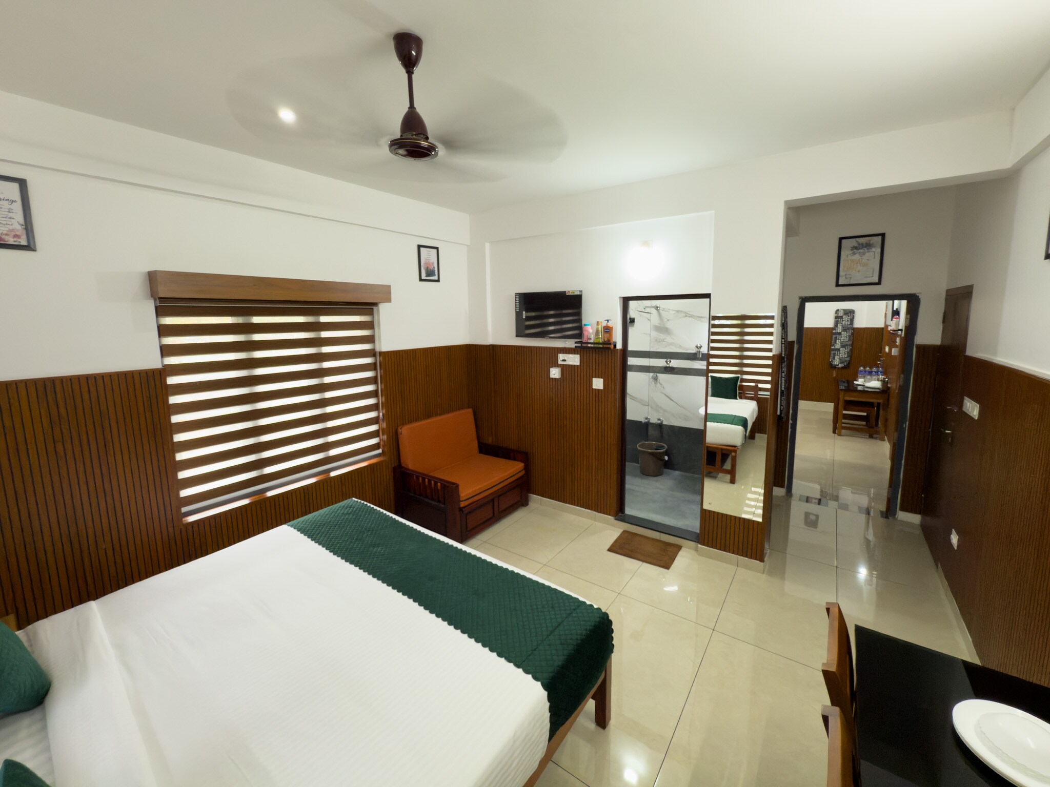 Tree9 Airport Hotel - Tap to explore photos