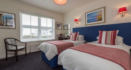 Best Western Beachcroft Hotel Room Type - 2 Single Beds, Non-Smoking, Classic Room, Balcony, Sea View