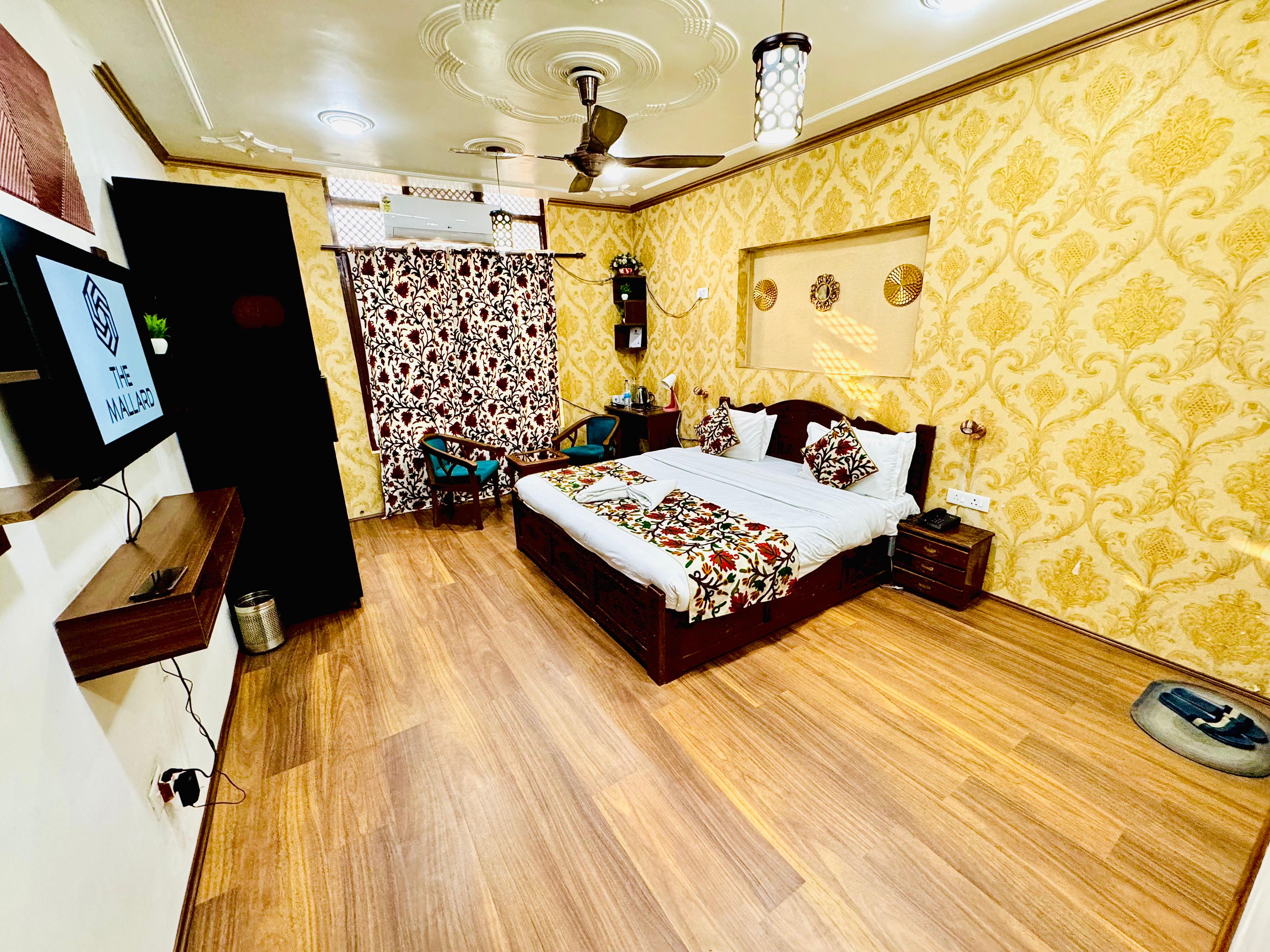 Hotel The Mallard (Air Conditioned) - Tap to explore photos