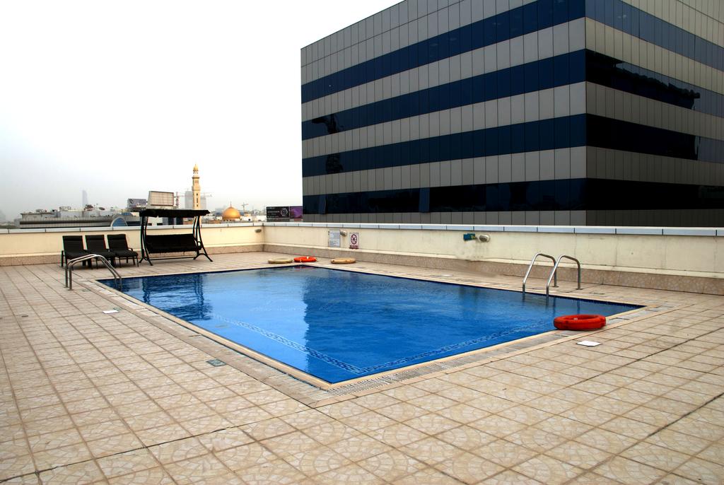 Moon Valley Hotel Apartments Bur Dubai - Tap to explore photos