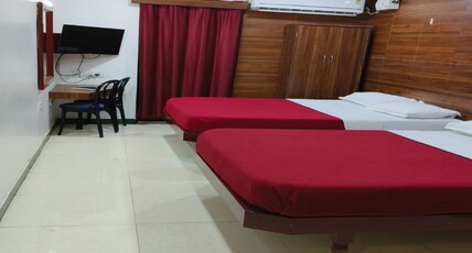 Ajantha Beach Guest House Room Type - Deluxe Four Occupancy