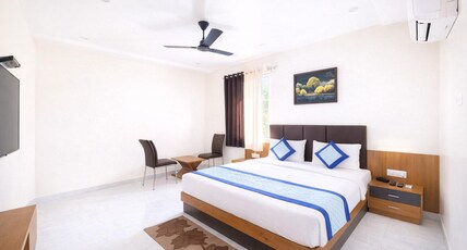 Jalsa Hotel And Resort Room Type - DELUXE ROOM