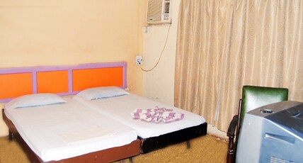 Green View Hotel Room Type - Standard AC Room