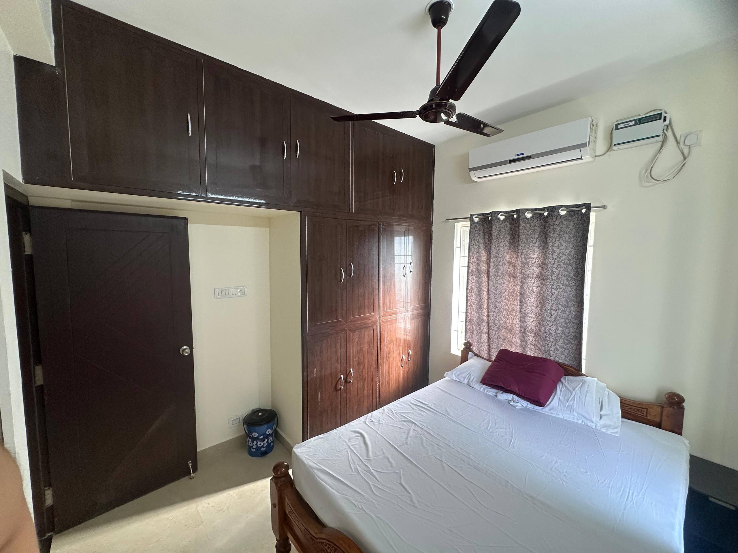 Gokul Homestays - Tap to explore photos