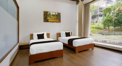 Townhouse Oak Hotel Pondokan Tjiburial Room Type - Suite Twin