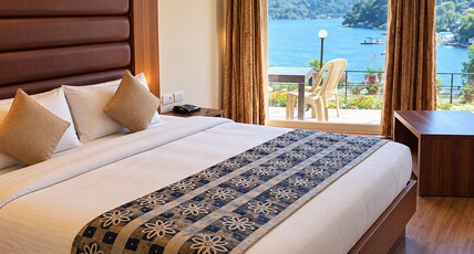 KMVN Kakrighat Room Type - Deluxe