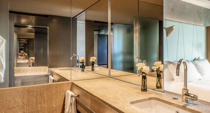 Sofitel Munich Bayerpost Room Type - Superior Room - 2 single or 1 king size bed - relaxation and literature Sofitel Munich Bayerpost Room Type - Superior Room - 2 single or 1 king size bed - relaxation and literature