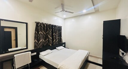 Hotel Vrindavan Vihar Room Type - Deluxe Room