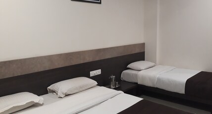 Sai Deep Residency Room Type - Executive Family Room With A/C