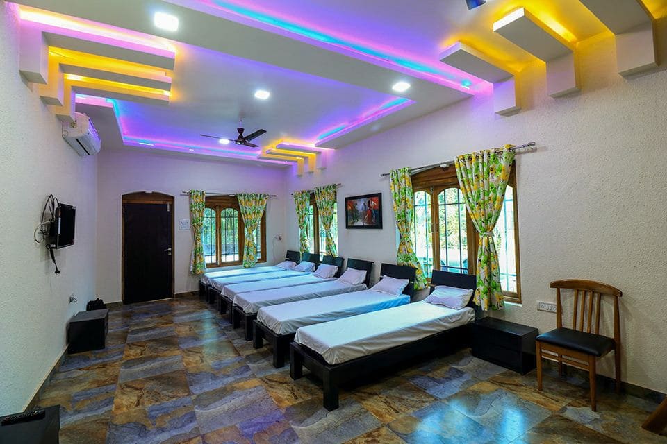 Vihang Hotel & Resort - Tap to explore photos