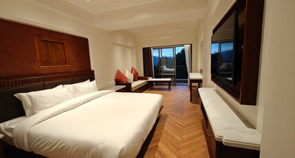 Hotel Vishnu Palace Room Type - Signature Himalayan View with Private Balcony