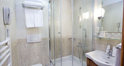 Best Western Empire Palace Room Type - Standard Triple Room Best Western Empire Palace Room Type - Standard Triple Room